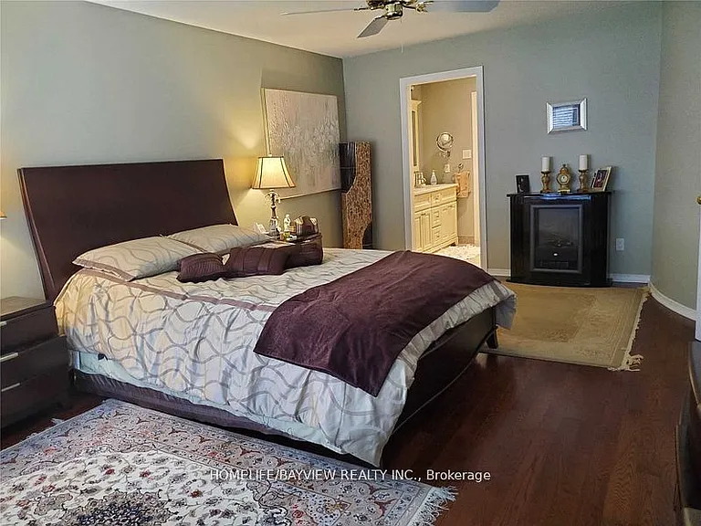 84 Huntington Park Dr W — Photo 8