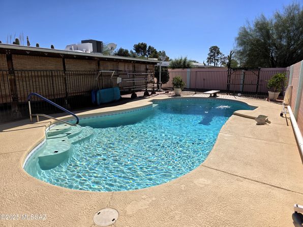 4420 S Dogwood Ave