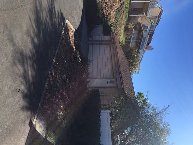 2nd image of 1701 Burgundy Rd