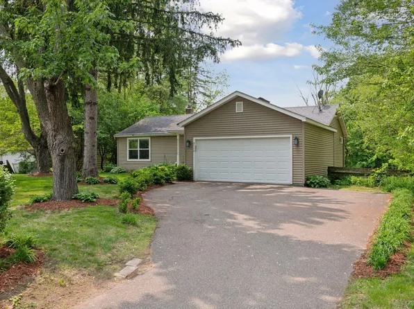 5110 Woodridge Rd, Minnetonka, MN 55345