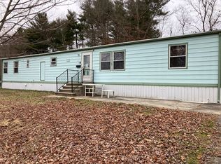 16 Highland Dr, Quinebaug, CT 06262