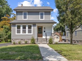 34 Hamilton Rd, Verona, NJ 07044