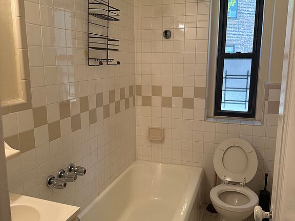 5th image of 35-36 76th St APT 125