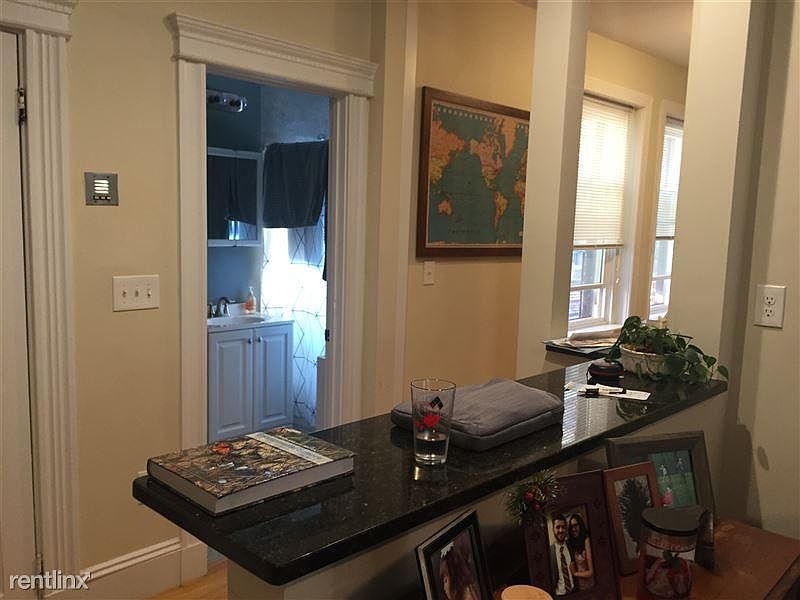 2nd image of 1318 Commonwealth Ave #5fcuzr30f