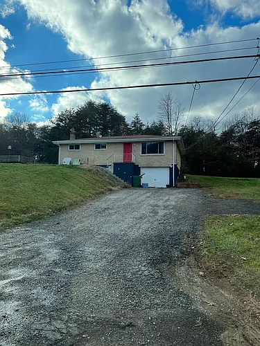 341 Columbia Dr Photo 1