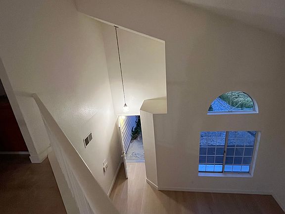 5th image of 425 Cotta Ct