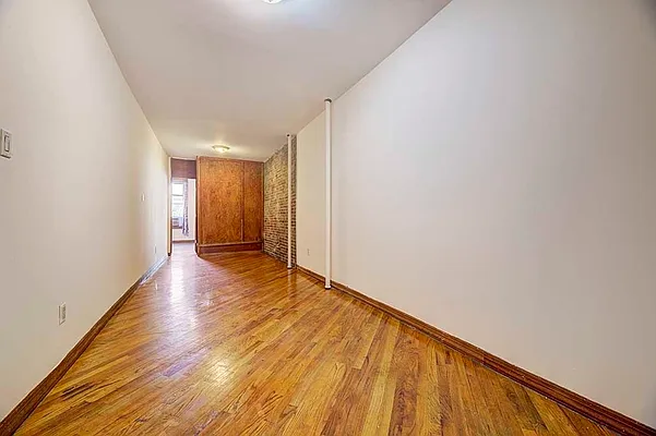 Rented by REAL New York | media 16