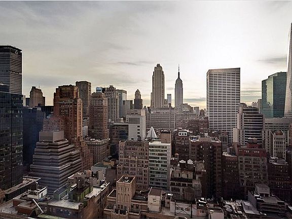 4th image of 704 Broadway #2
