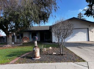 1810 S Linwood St, Visalia, CA 93277