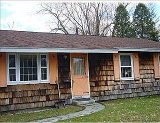 1st image of 8 Naomi Ln