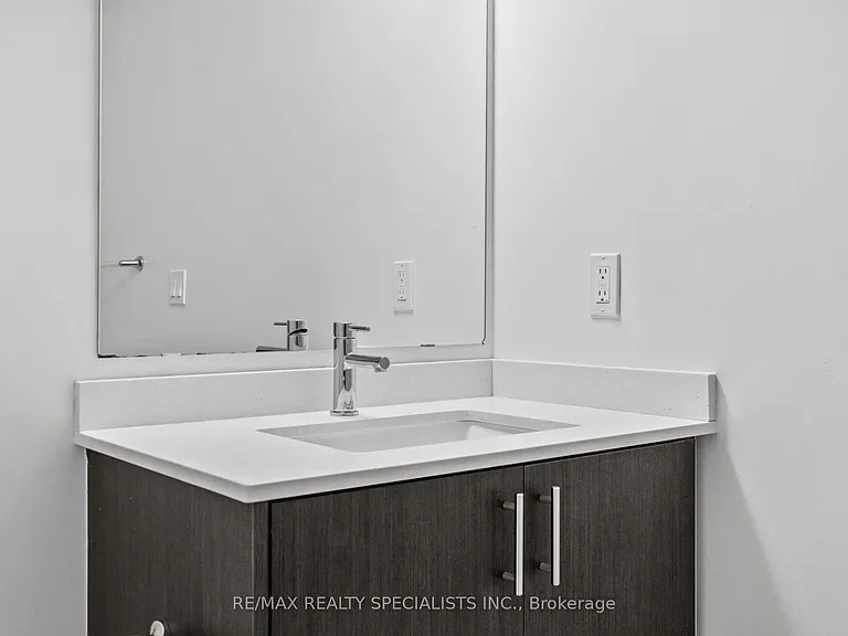 1050 Main St E #718 — Photo 20