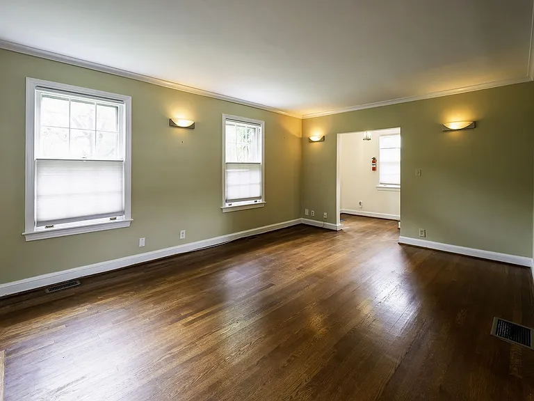 4441 Brandywine St NW — Photo 8
