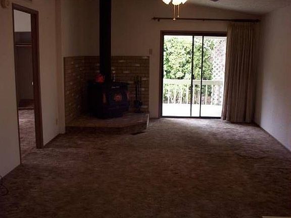 5th image of 450 SE Lacreole Dr Unit 114