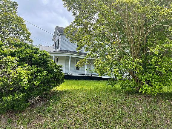 4th image of 200 Greensville Ave
