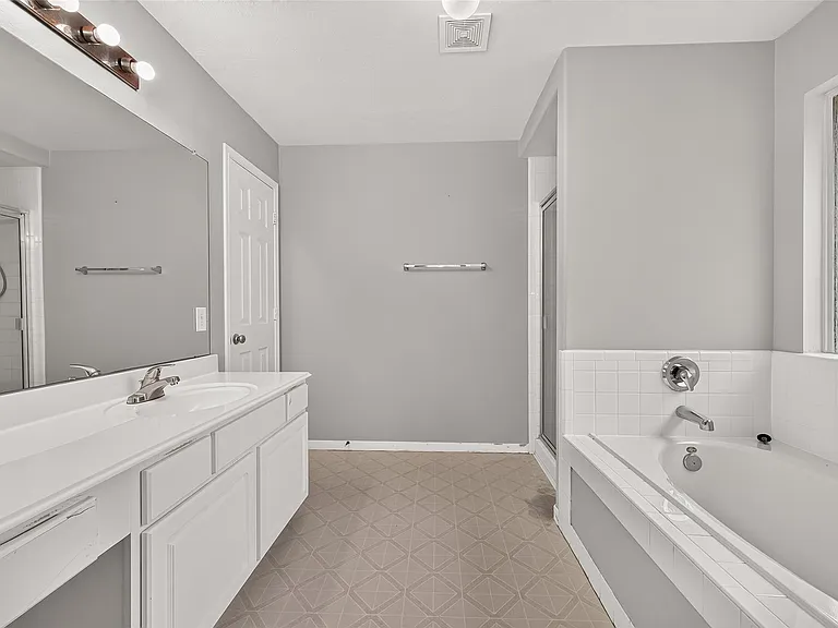10031 Magnolia Way — Photo 37