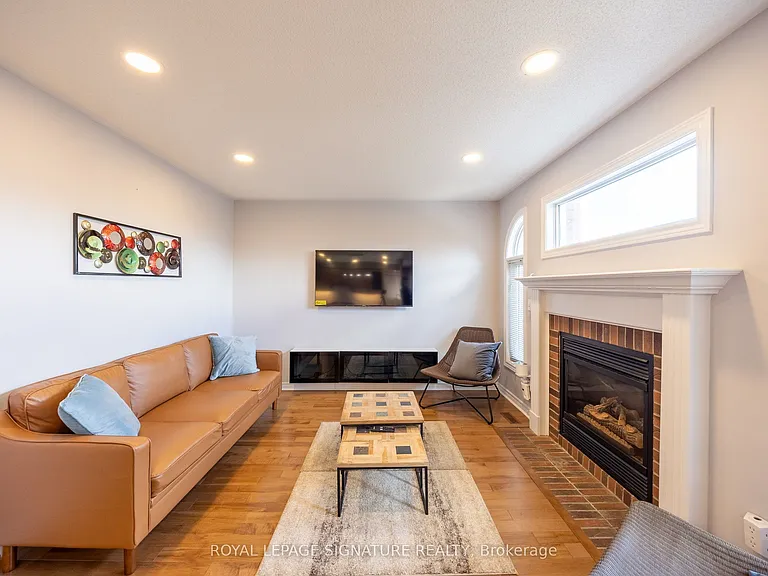 2299 Yorktown Cir — Photo 13