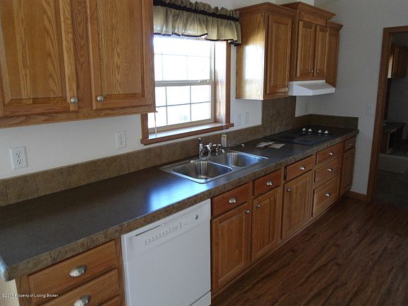 5th image of 603 W Broadway Ave