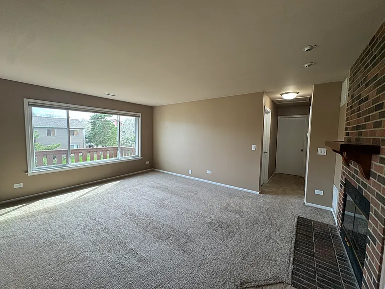 370 Wilmington Dr #D2 — Photo 3