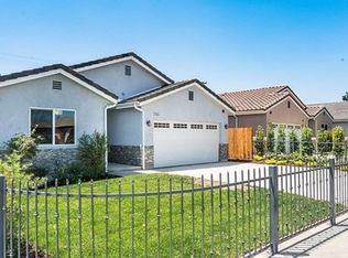 710 W Arbutus St, Compton, CA 90220