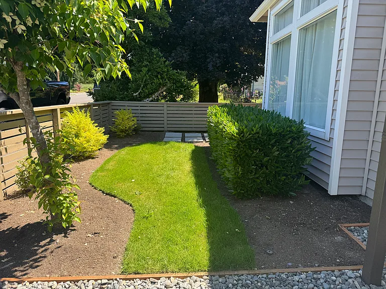 boutique side yard