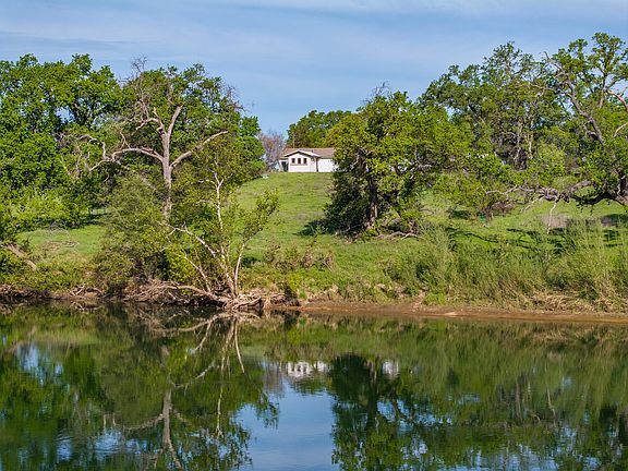 3rd image of 22080 Forbes Way
