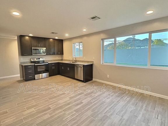 5th image of 9202 N 6th St Unit 6