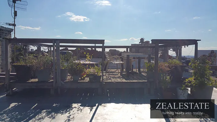 Rented by ZealEstate Group Inc | media 32