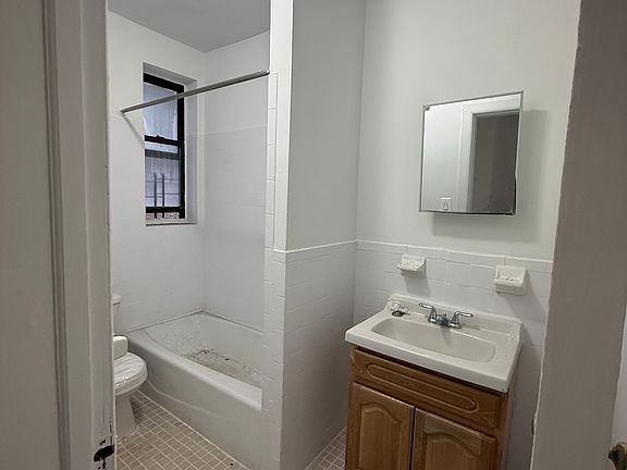 3rd image of 2079-2085 Morris Ave #1
