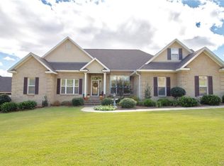 947 Fireside Dr, Prattville, AL 36067