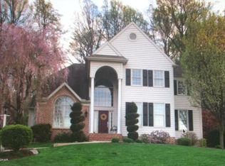 1224 Woodworth Dr, Lancaster, PA 17601