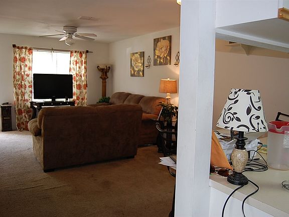 5th image of 2673 Tess Cir