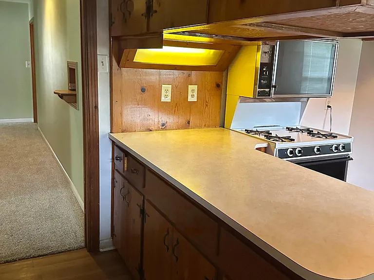 708 E Airline Rd — Photo 12