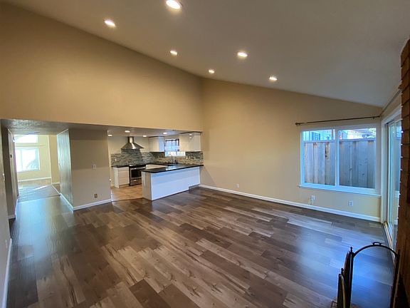 2nd image of 2325 Rupert Dr
