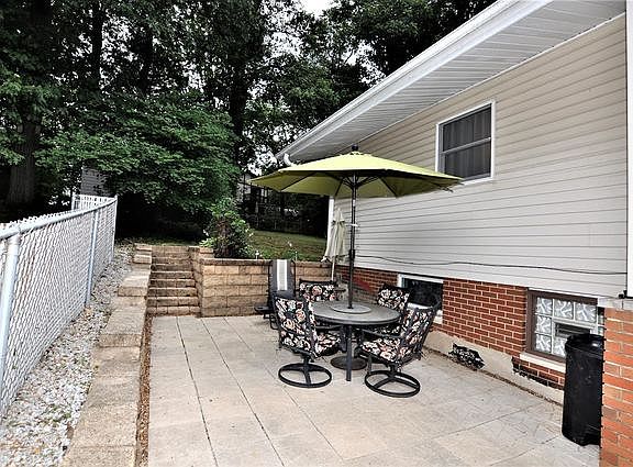 5th image of 3583 W Lake Shore Dr