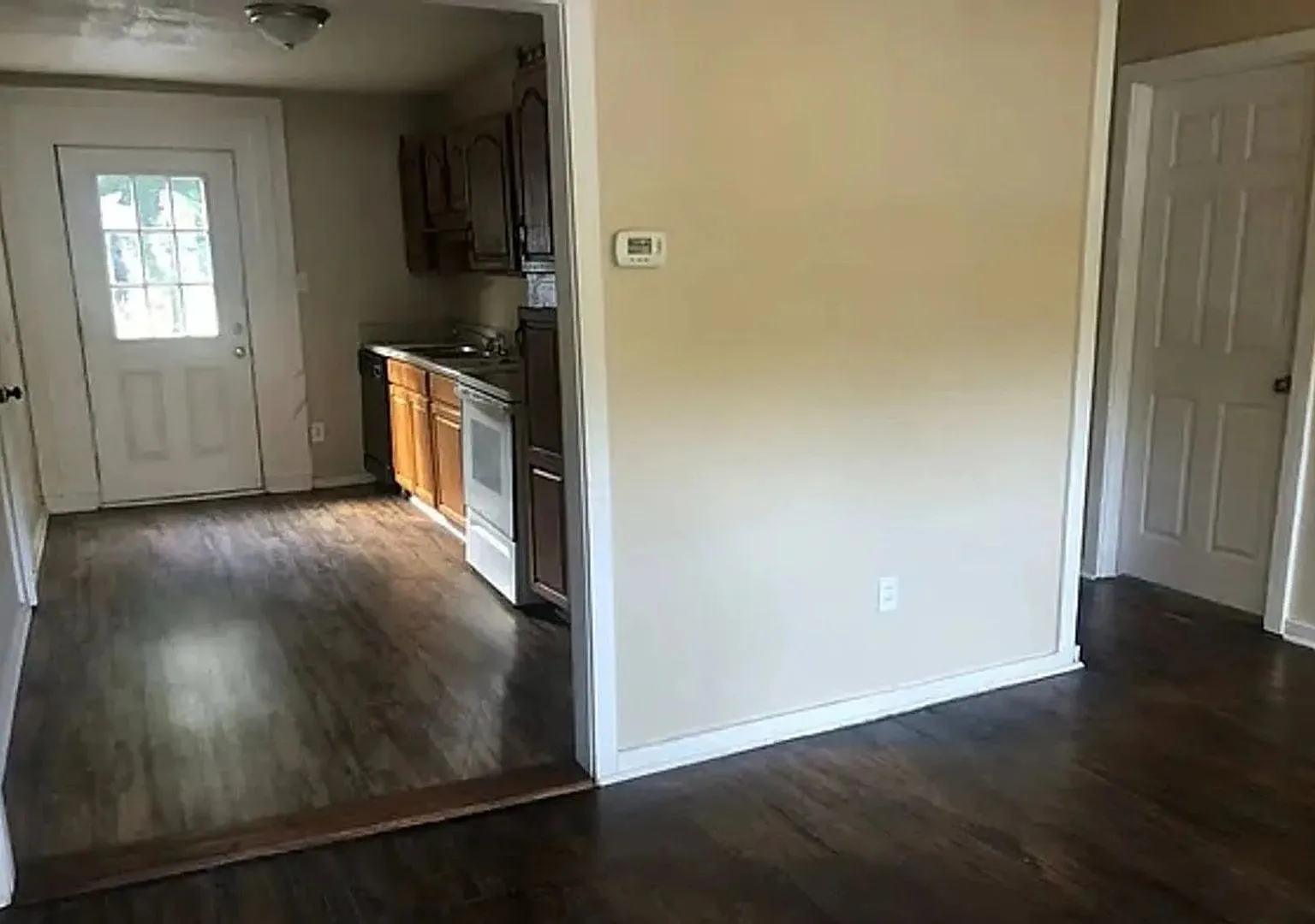 Charming 3br House In Mobile - Recently Updated Interior — Photo 2