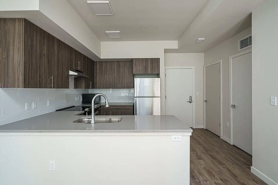 1311 SW Gibbs St #91616e208 photo 1