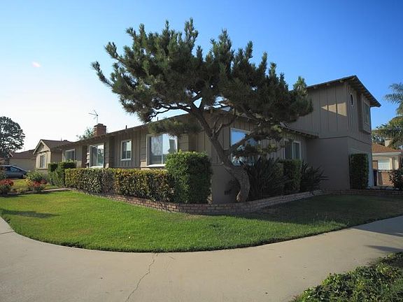 3rd image of 11500 Hallwood Dr