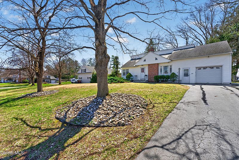 3rd image of 39 E Highland Drive