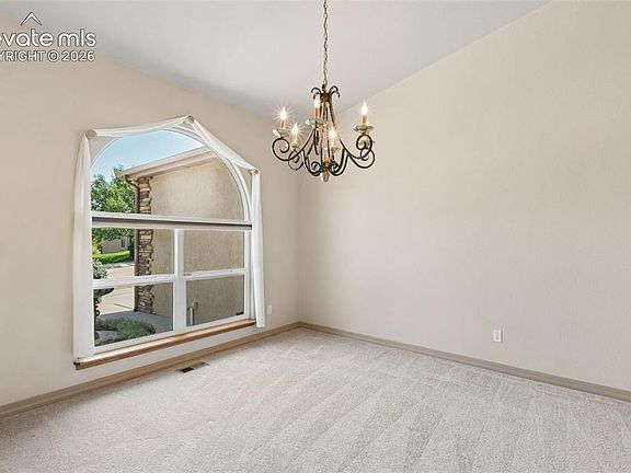 4th image of 1071 Hummingbird Ct