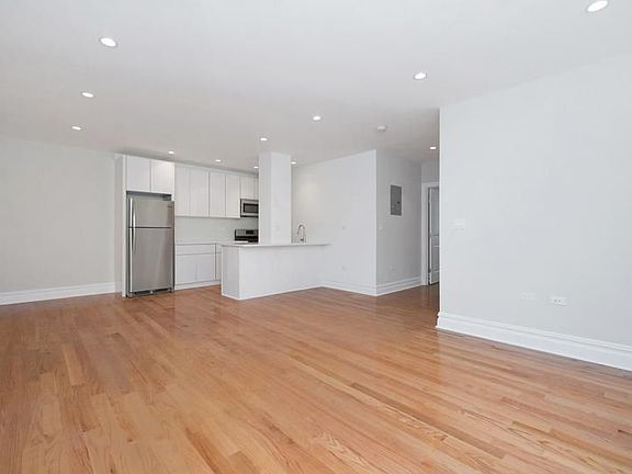4th image of 115 Bennett Ave #22A