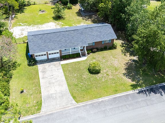 3rd image of 3110 Southwood Dr