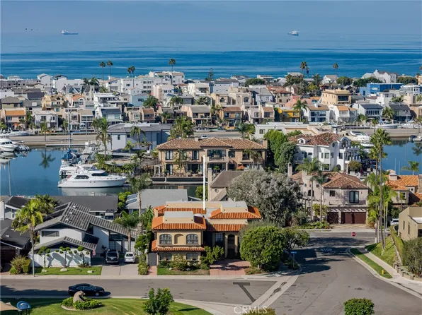 16581 Melville Cir, Huntington Beach, CA 92649