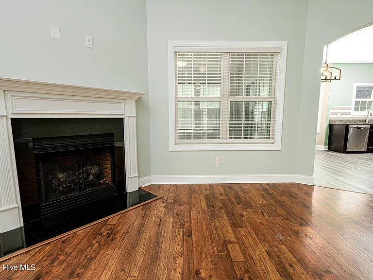 1202 Skipjack Ct — Photo 8