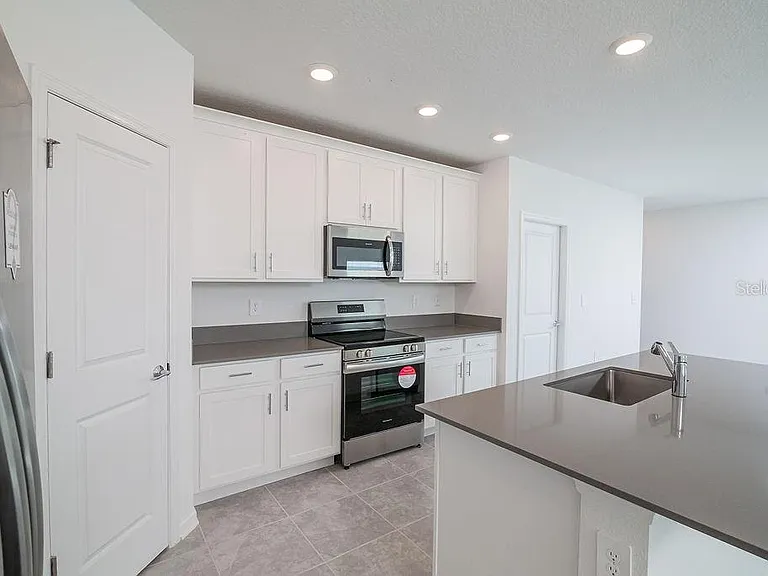 2821 Armstrong Ave — Photo 14