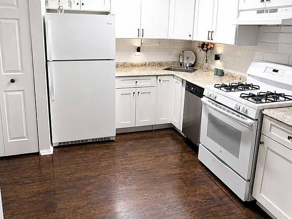 2nd image of 1063 Ash Dr