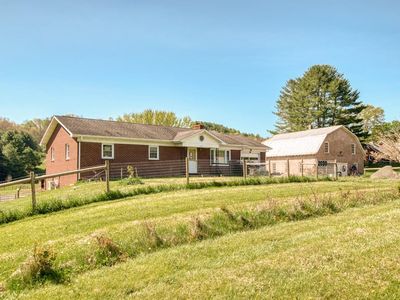2030 Pipers Gap Rd, Galax, VA, 24333