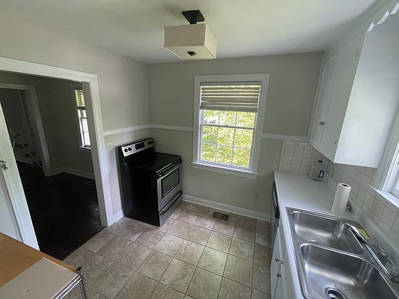 5th image of 820 Gwynn Dr
