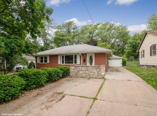 3520 28th St, Des Moines, IA 50310