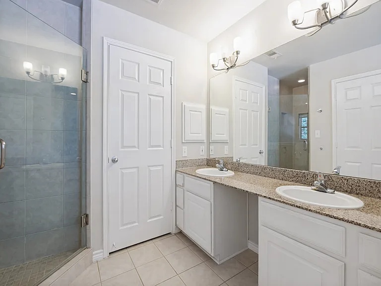 2800 Keller Springs Rd #7B — Photo 16