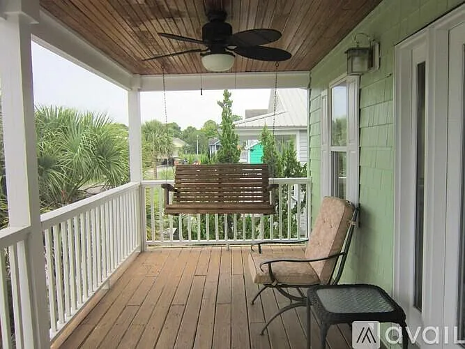923 Searidge Ln — Photo 2